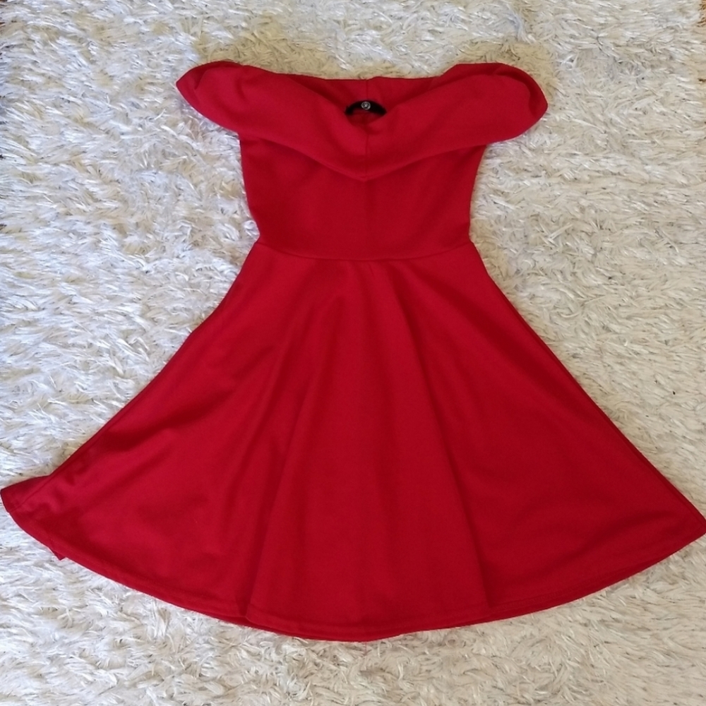 Missguided Bardot off the shoulder red skater mini dress size small - Picture 3 of 4